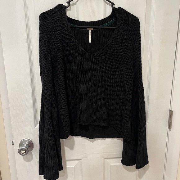 Free People Sweater✨ - Picture 6 of 7